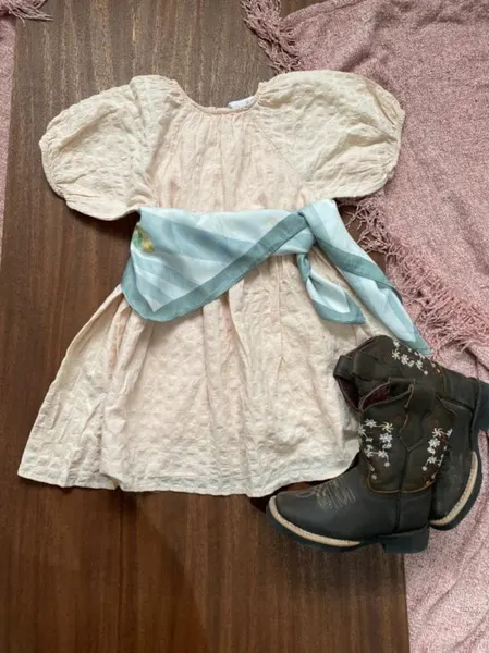 Vestido tipo campesino beige zara