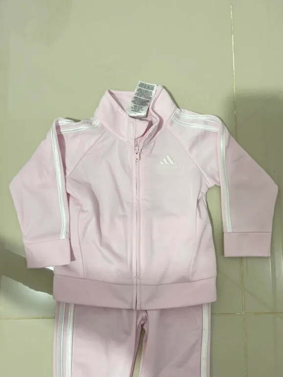 Conjunto deportivo — foto 4