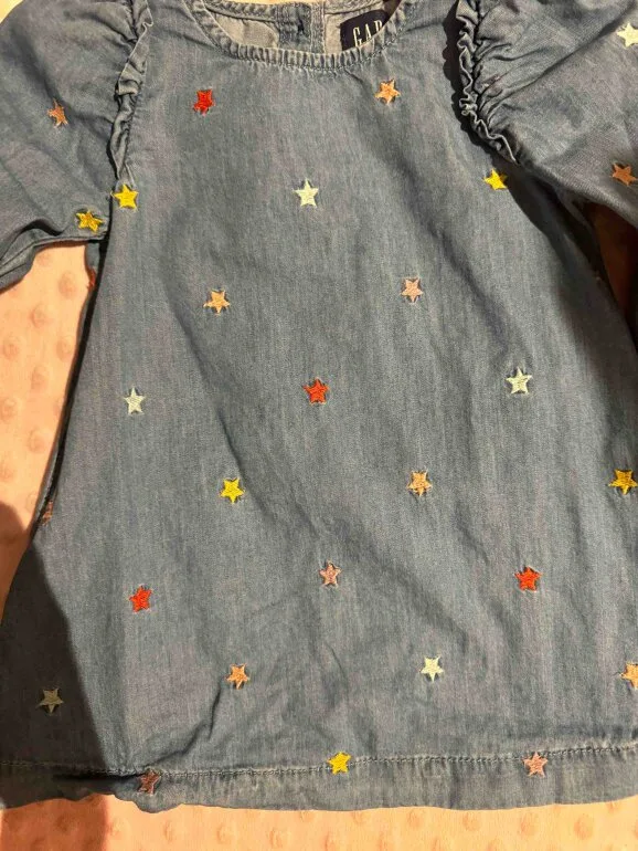 Vestido de mezclilla y estrellas bordada — foto 3