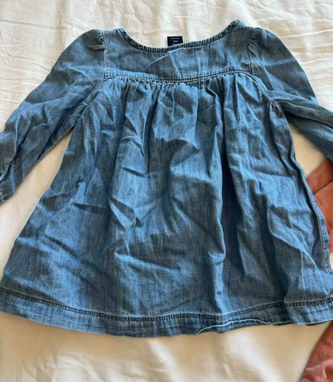 Vestidos H&M, GAP y chaleco Gap — foto 6