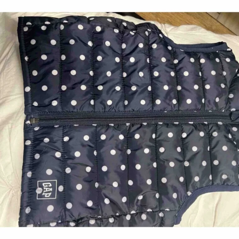 Vestidos H&M, GAP y chaleco Gap — foto 7