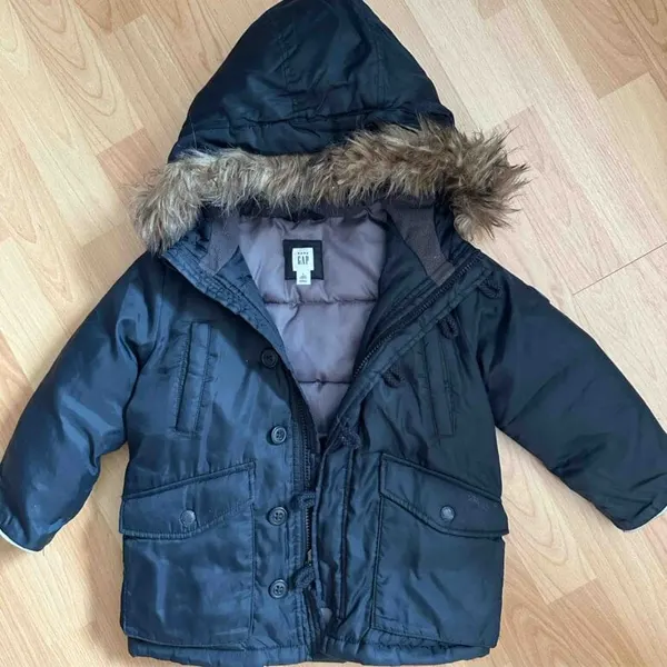 Chamarra gruesa para niño GAP