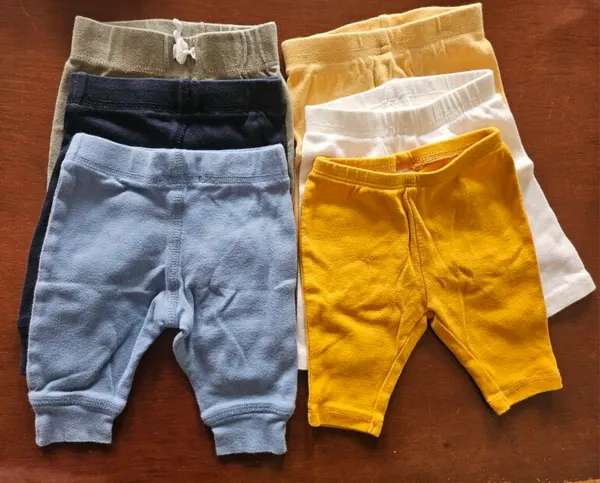 6 pantaloncitos recién nacido unisex