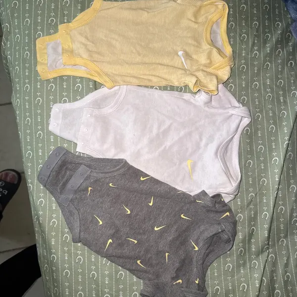 Pañaleros Nike recién nacido