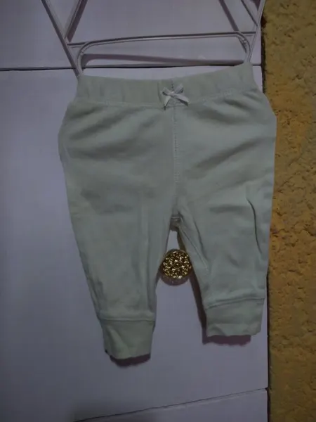 Pantalón para bebe color pistache