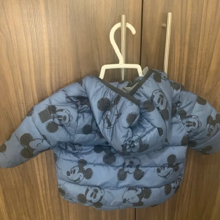 Chamarra baby Gap Mickey Mouse — foto 2