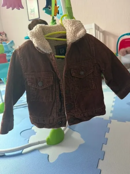 Chamarra baby gap