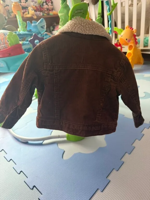 Chamarra baby gap — foto 2