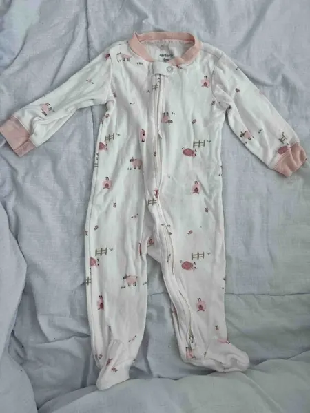 6 mamelucos Carter’s para bebé niña