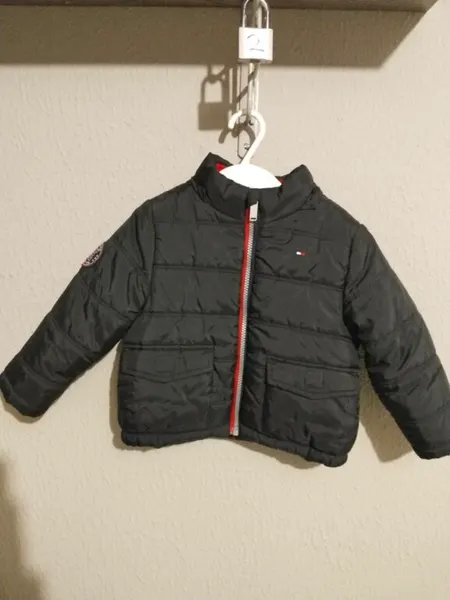 Chamarrita Tommy Hilfiger impecable