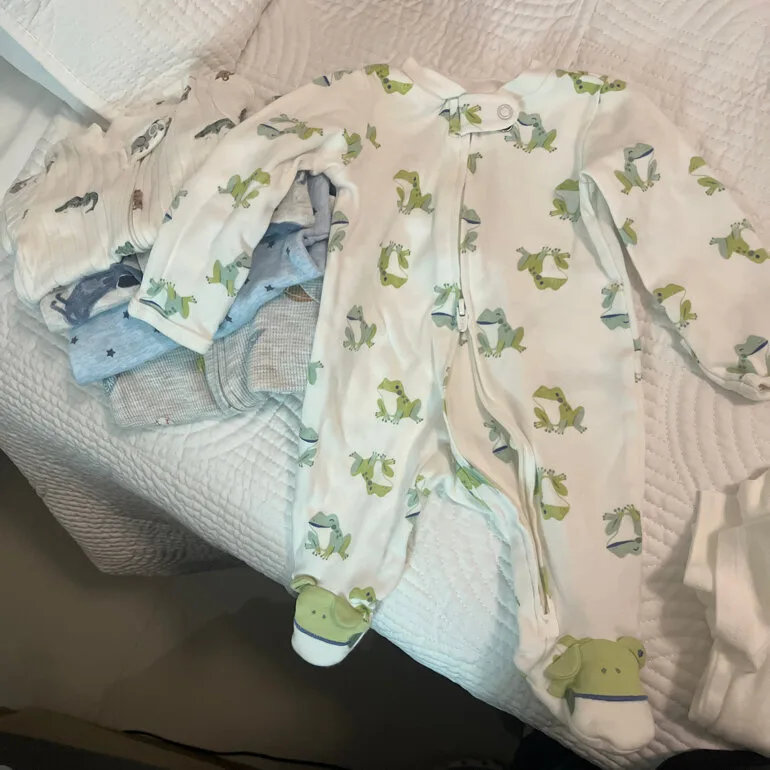 Lote de ropa de bebé — foto 9