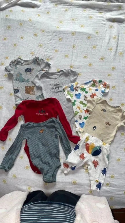 Lote de mamelucos y pañaleros — foto 2