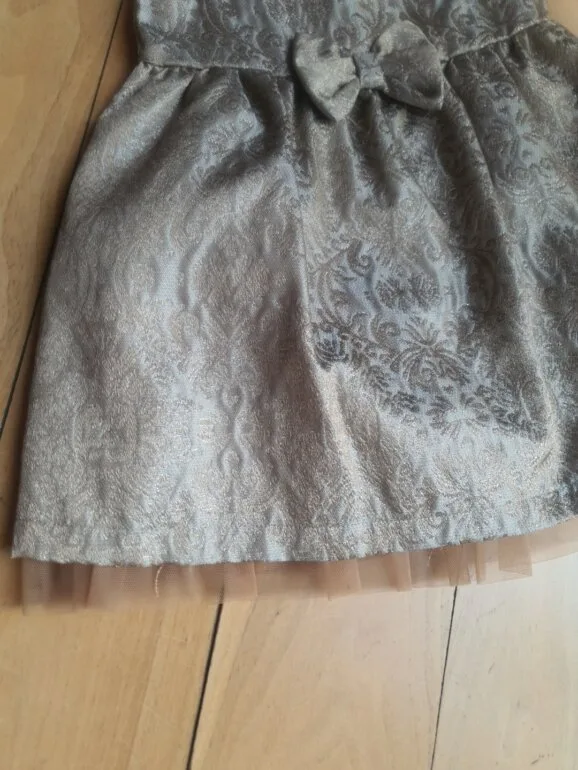 Vestido dorado beba — foto 5