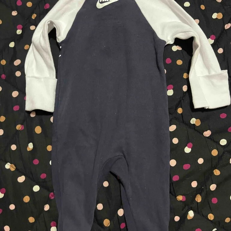Ropa para bebé Nike y Jordan — foto 4