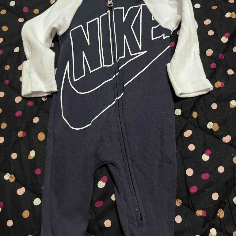 Ropa para bebé Nike y Jordan — foto 3