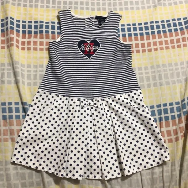 Vestido tommy para niña