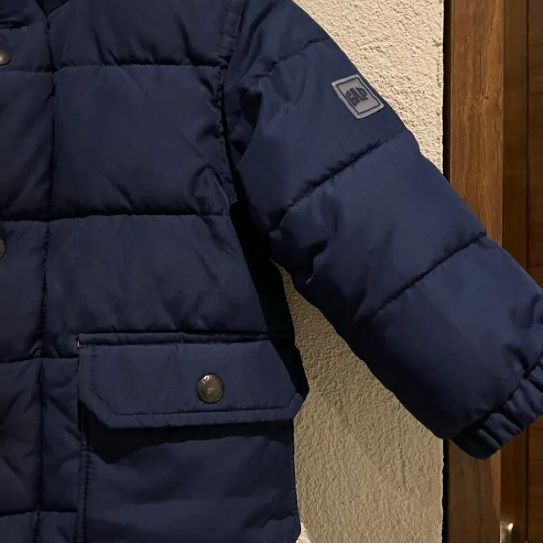 Chamarra baby GAP azul marino — foto 3