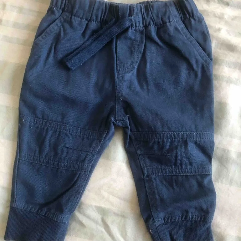 Pantalón bebé 3 a 6 meses — foto 3