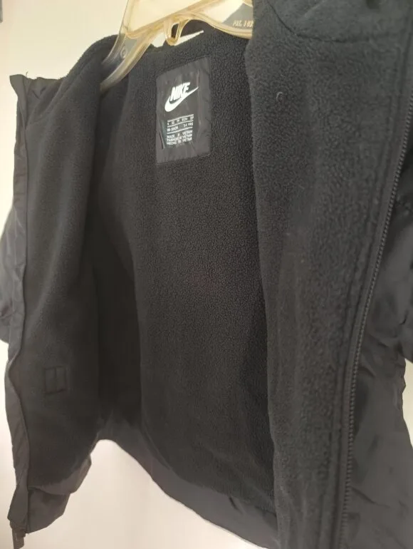 Chamarra negra Nike — foto 5