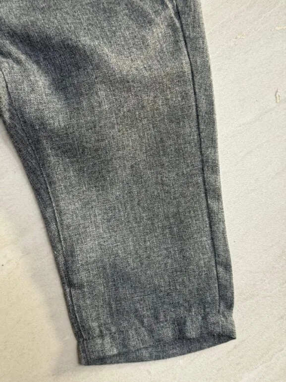 Pantalón gris bebé niño — foto 3