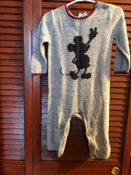 Mameluco de punto mickey Gap 6-12 meses