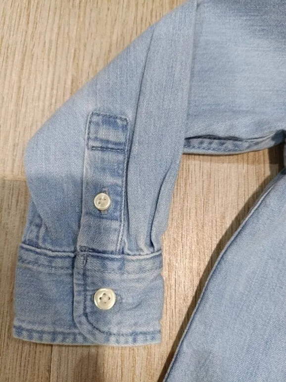 Camisa mezclilla GAP — foto 7