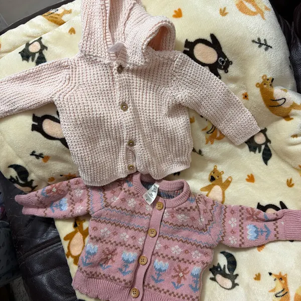 Suéteres marca carters