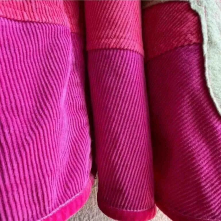 Vestido infantil colorido de pana — foto 4