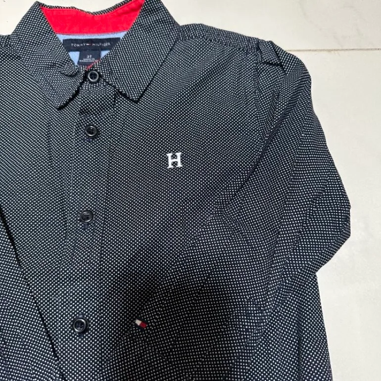 Paquete Camisa Tommy y 2 polos Lacoste — foto 2