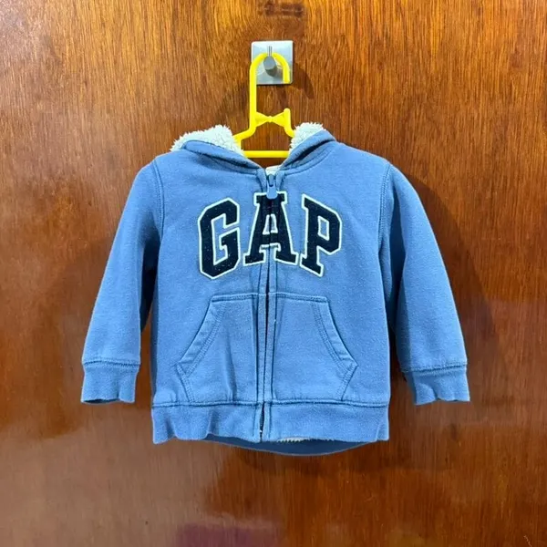 Suéter GAP baby