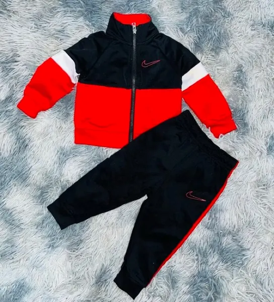 Pants con sudadera