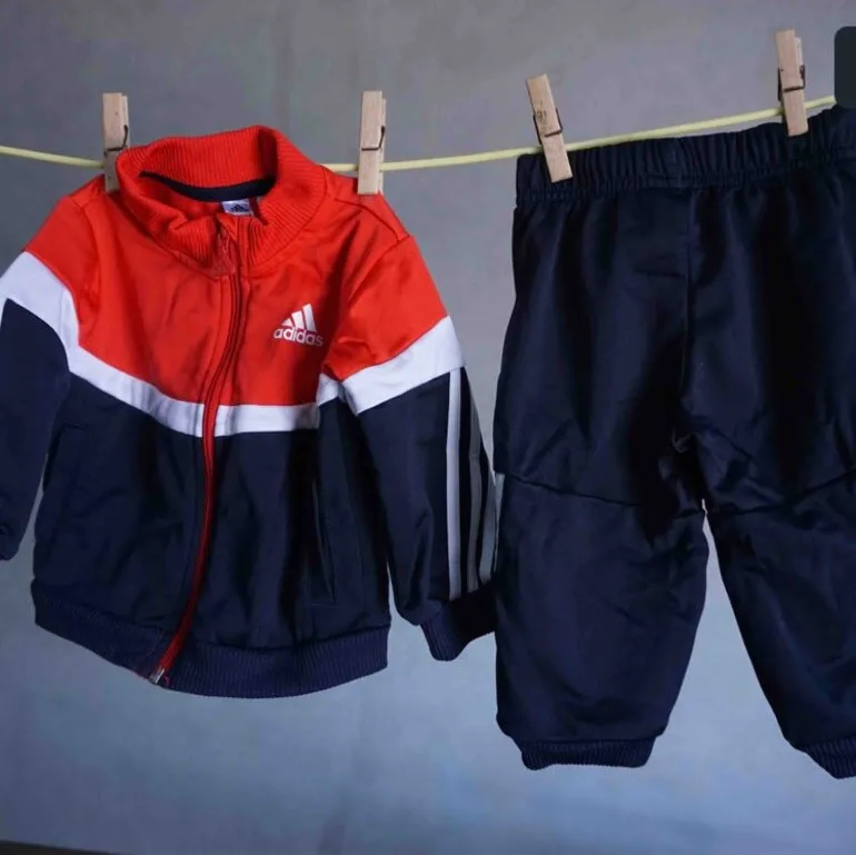 Conjunto deportivo Adidas — foto 4