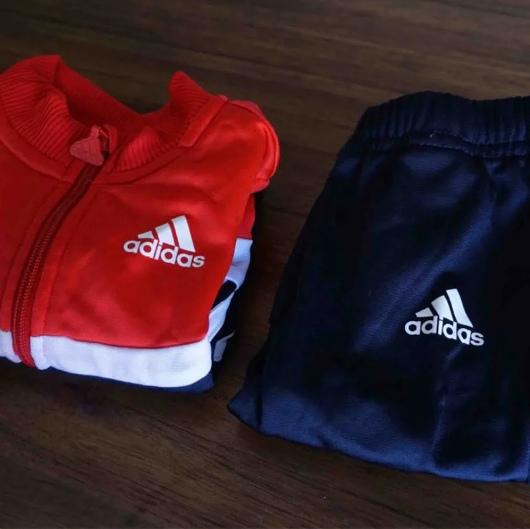 Conjunto deportivo Adidas — foto 3
