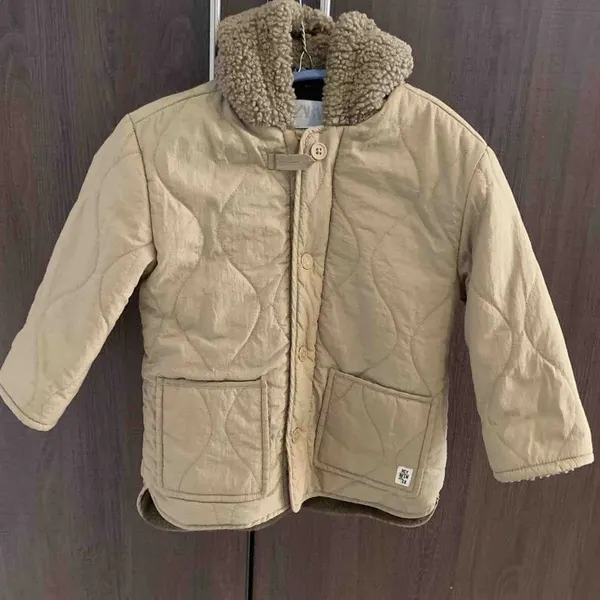 Chamarra beige