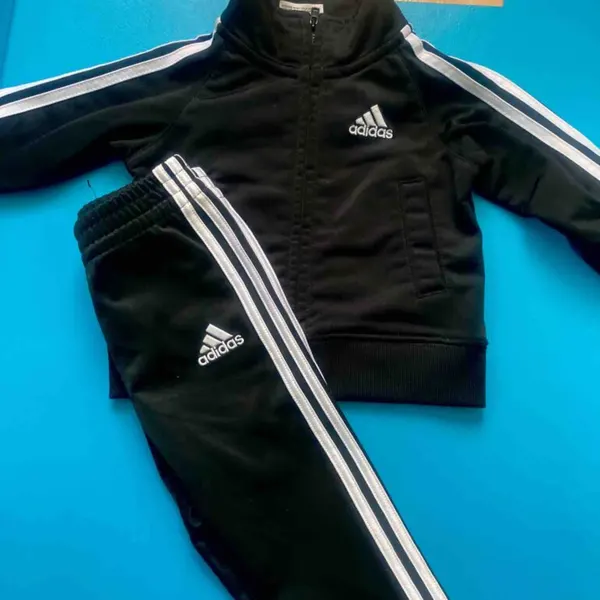 Conjunto Adidas Original 6 meses hermoso