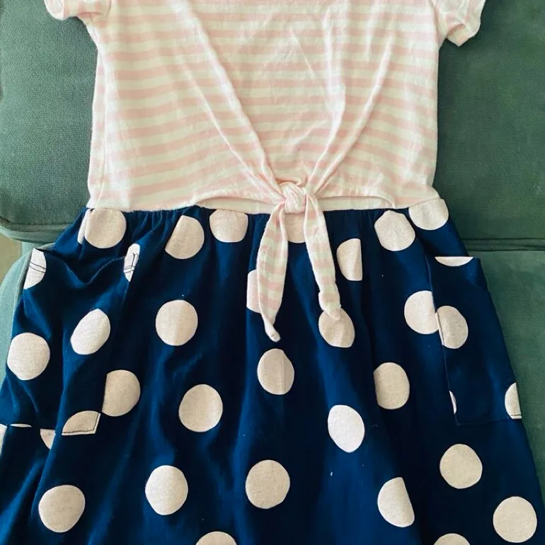 Vestidos iguales hermanas — foto 2