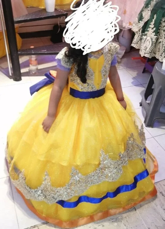 Vestido de presentación niña — foto 2