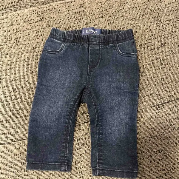 Jeans Old Navy talla 3-6 meses