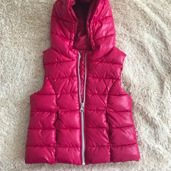 Chaleco rosa Benetton para niña