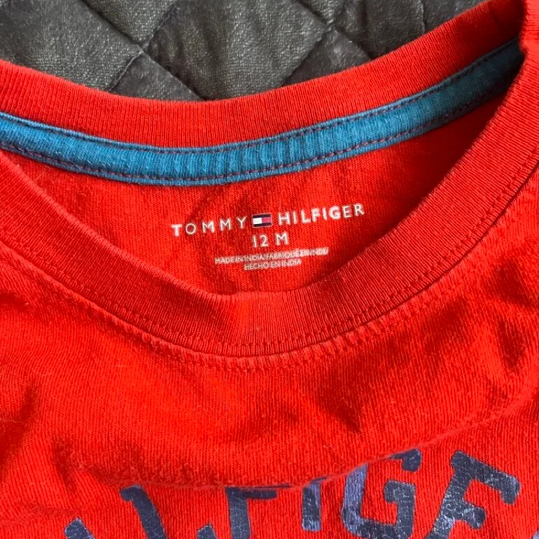 Playera roja Tommy Hilfiger — foto 3