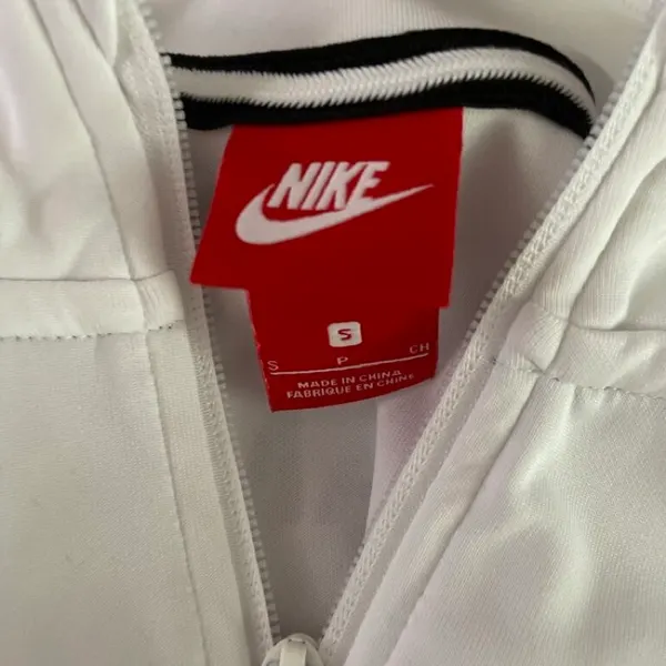 Sudadera blanca CA