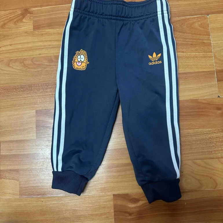 Sudadera & pants Adidas estampada. — foto 7