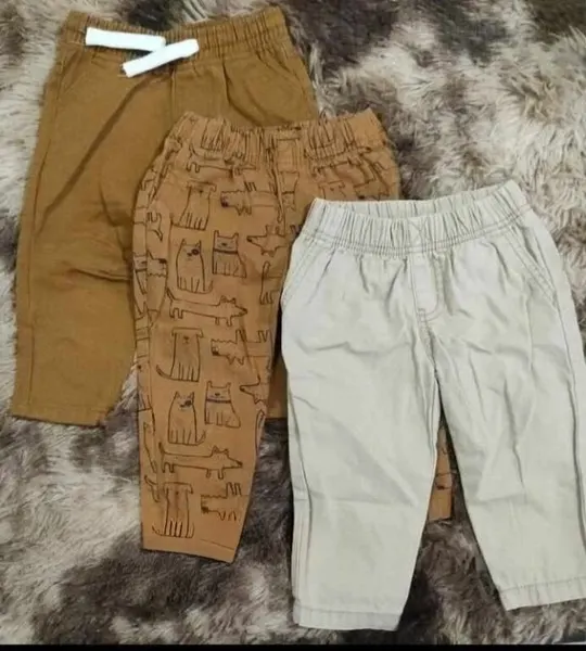 Trio de pantalones Carters y baby Colors