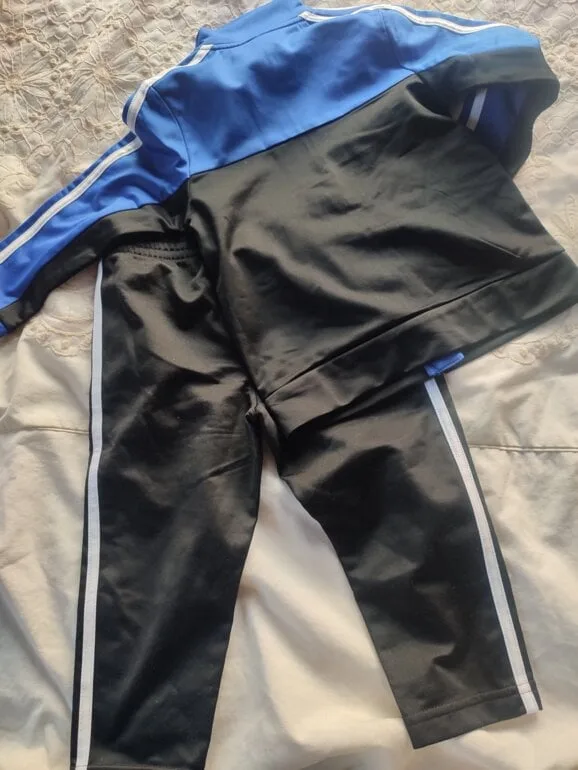 Conjunto deportivo adidas niño — foto 9